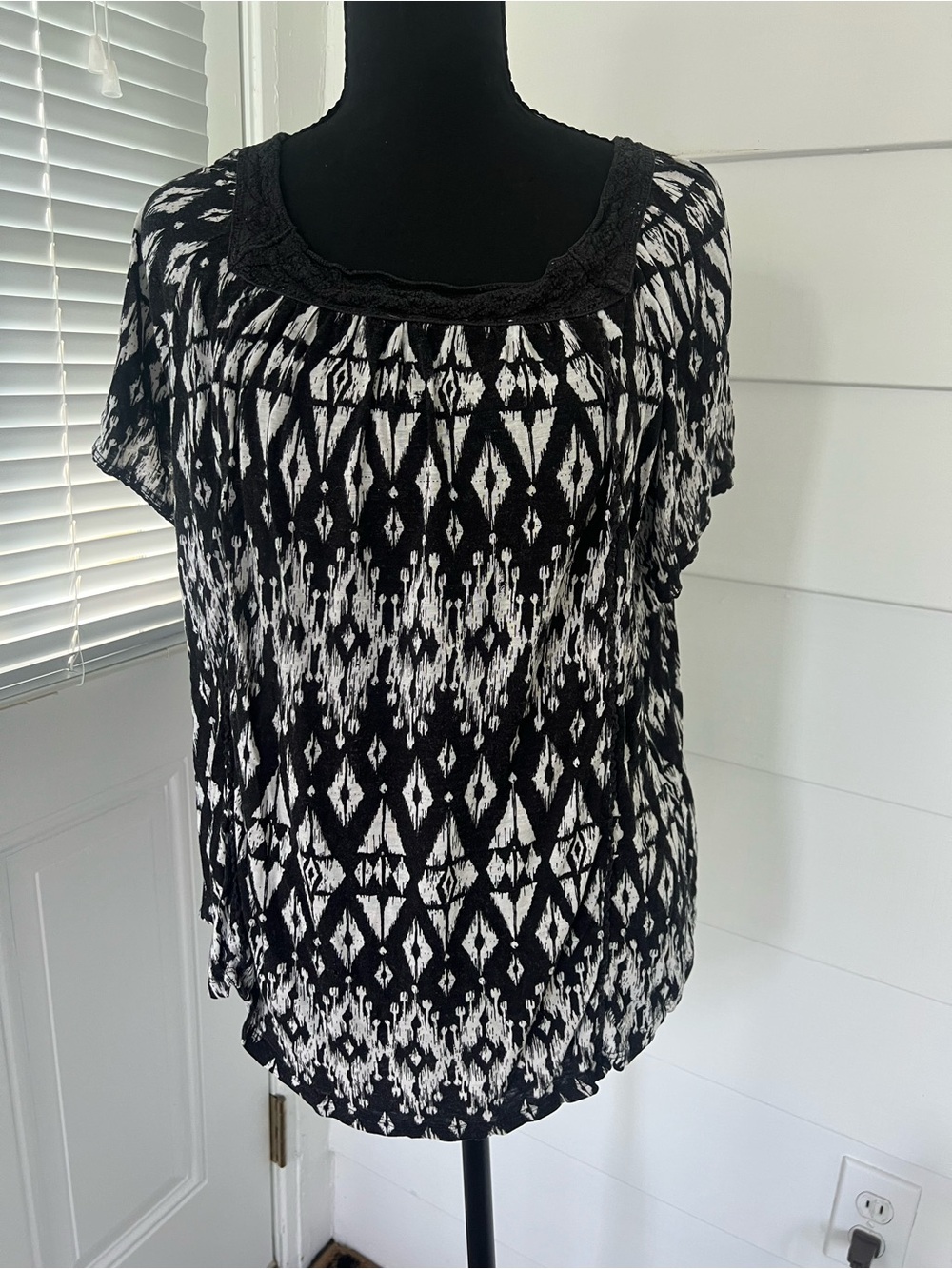 Faded Glory Boho Vintage Crochet Details Top